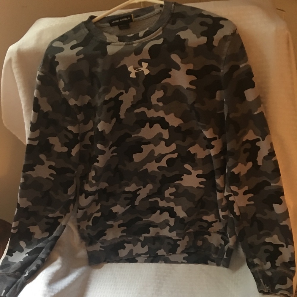 Under Armour Camo Sweashirt